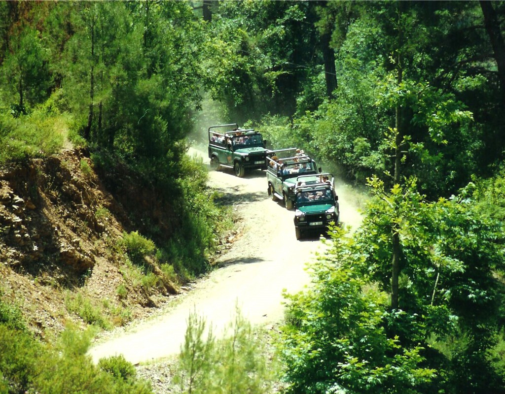 JEEP SAFARİ